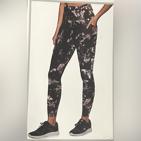 RBX Squat Proof Legging In Raining Petals Black - Picture 1 of 1